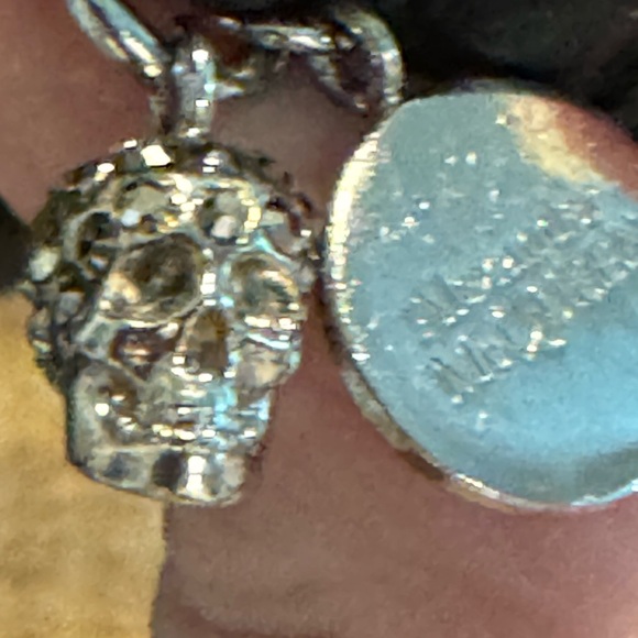 Alexander McQueen Black Leather Double Wrap studded bracelet with jeweled skull - Picture 7 of 10